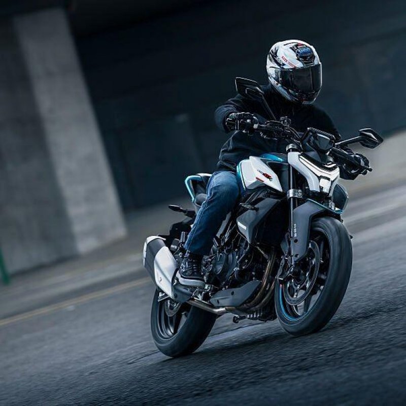 CFMOTO 450NK