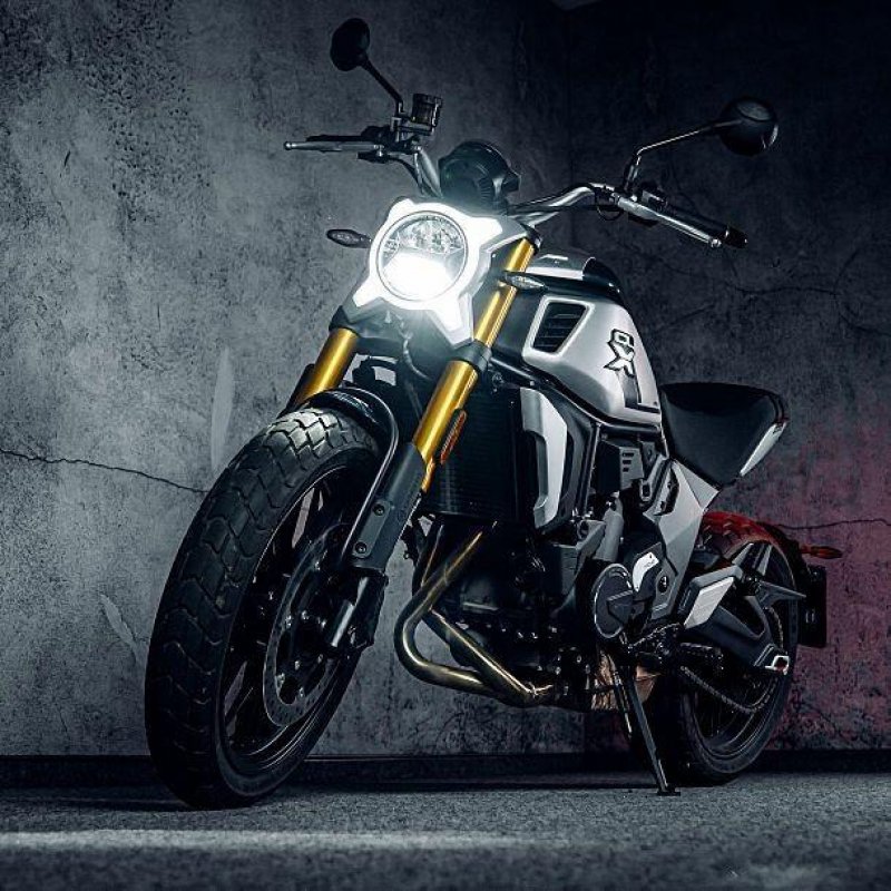 CFMOTO 700CL-X HERITAGE