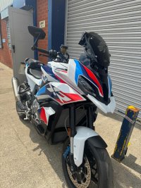 BMW M1000XR