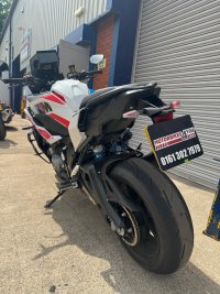 BMW M1000XR