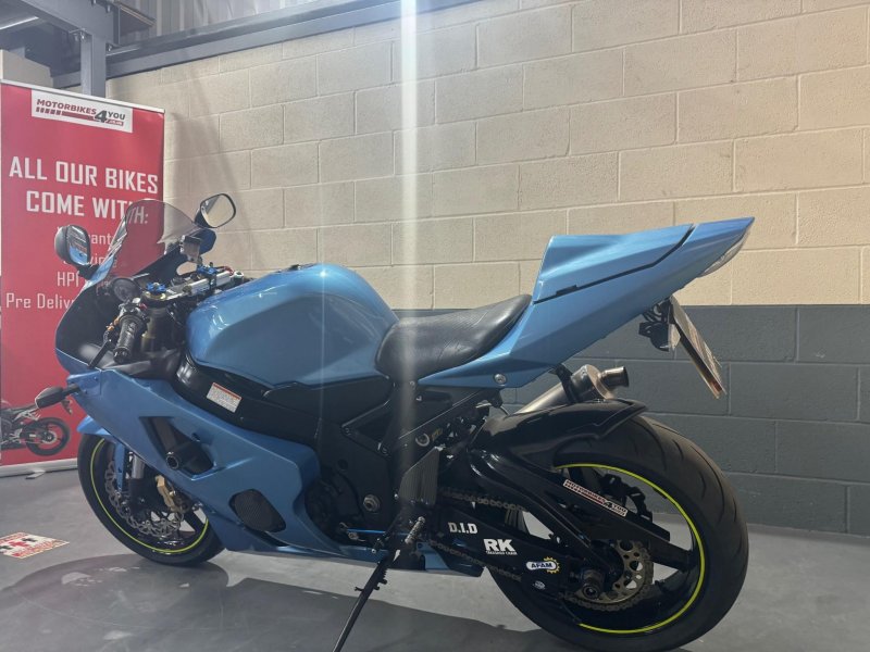SUZUKI GSXR600
