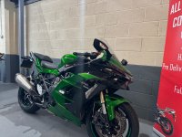 KAWASAKI Ninja H2