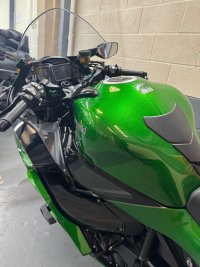 KAWASAKI Ninja H2