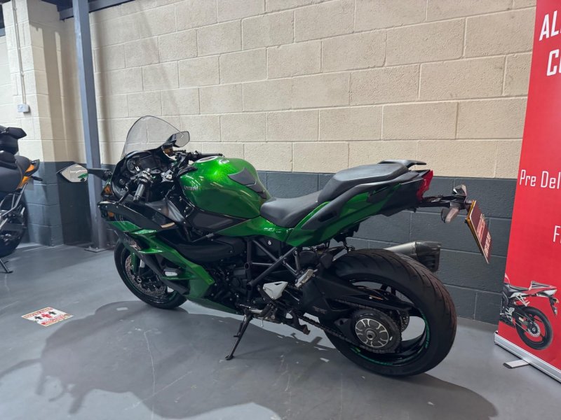 KAWASAKI Ninja H2
