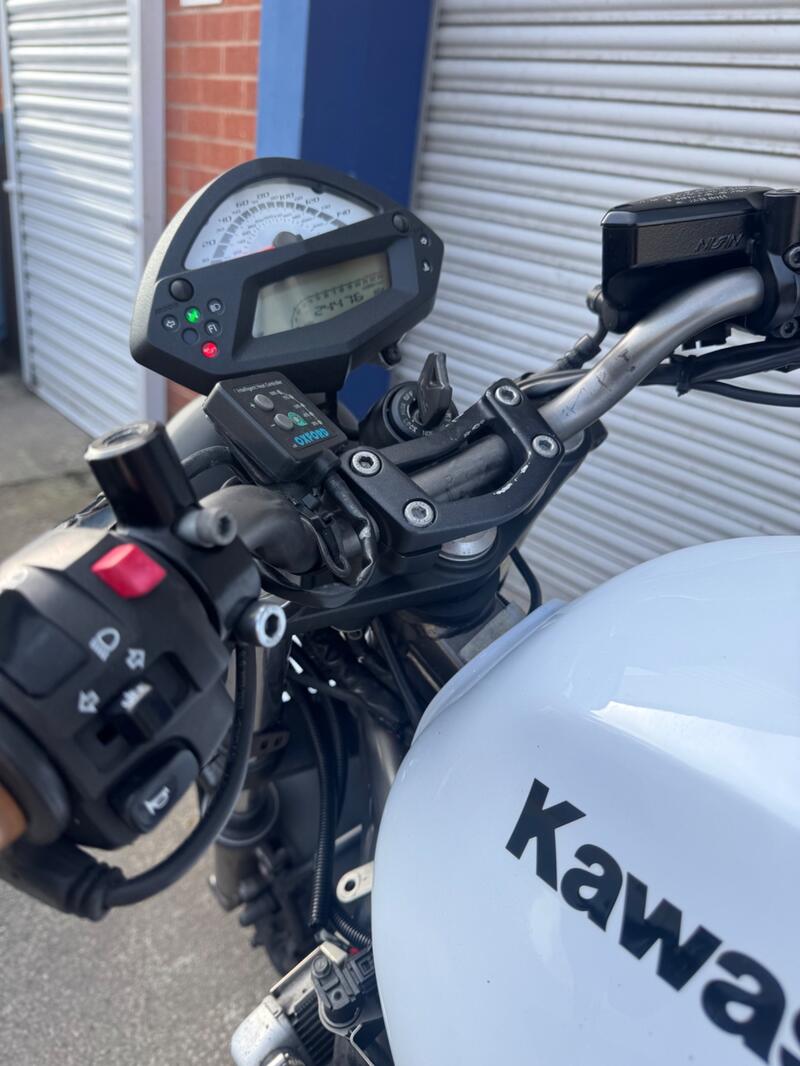 KAWASAKI ER-6N