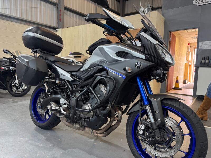 YAMAHA Tracer 900