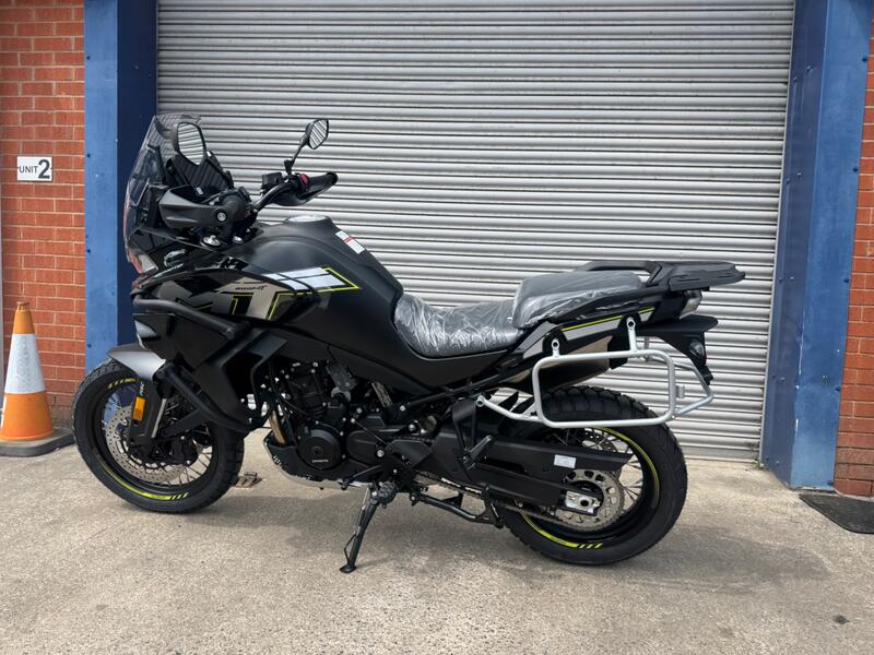 CFMOTO MT