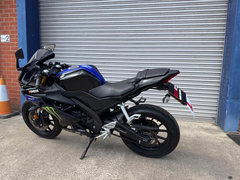 YAMAHA R125