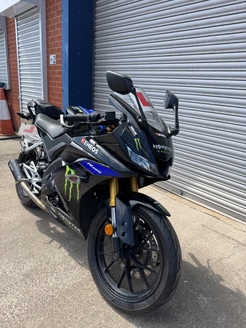 YAMAHA R125