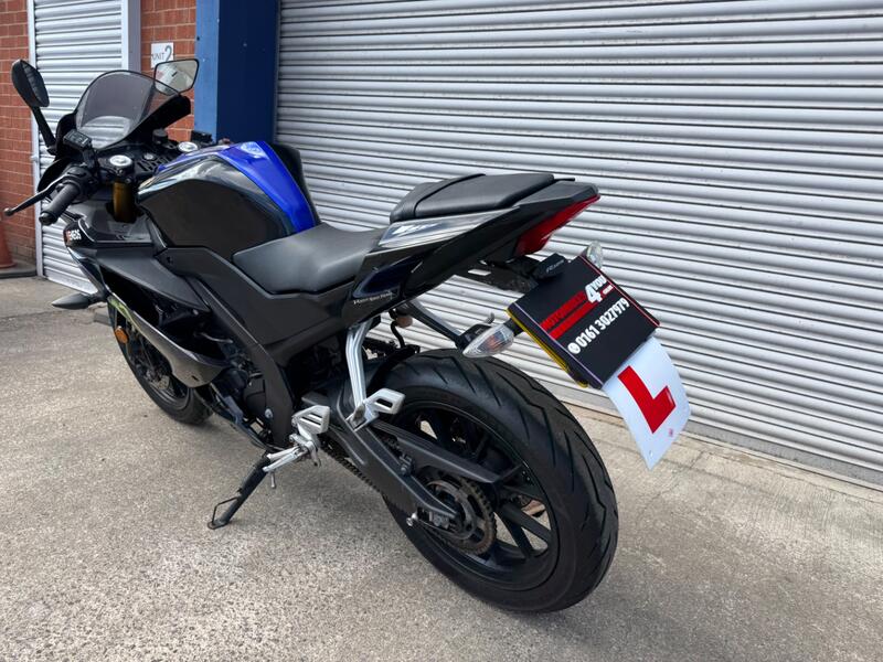 YAMAHA R125