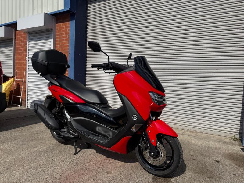YAMAHA Nmax