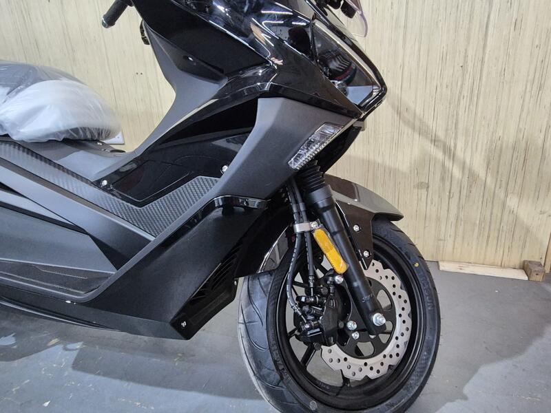 LEXMOTO AURA 125