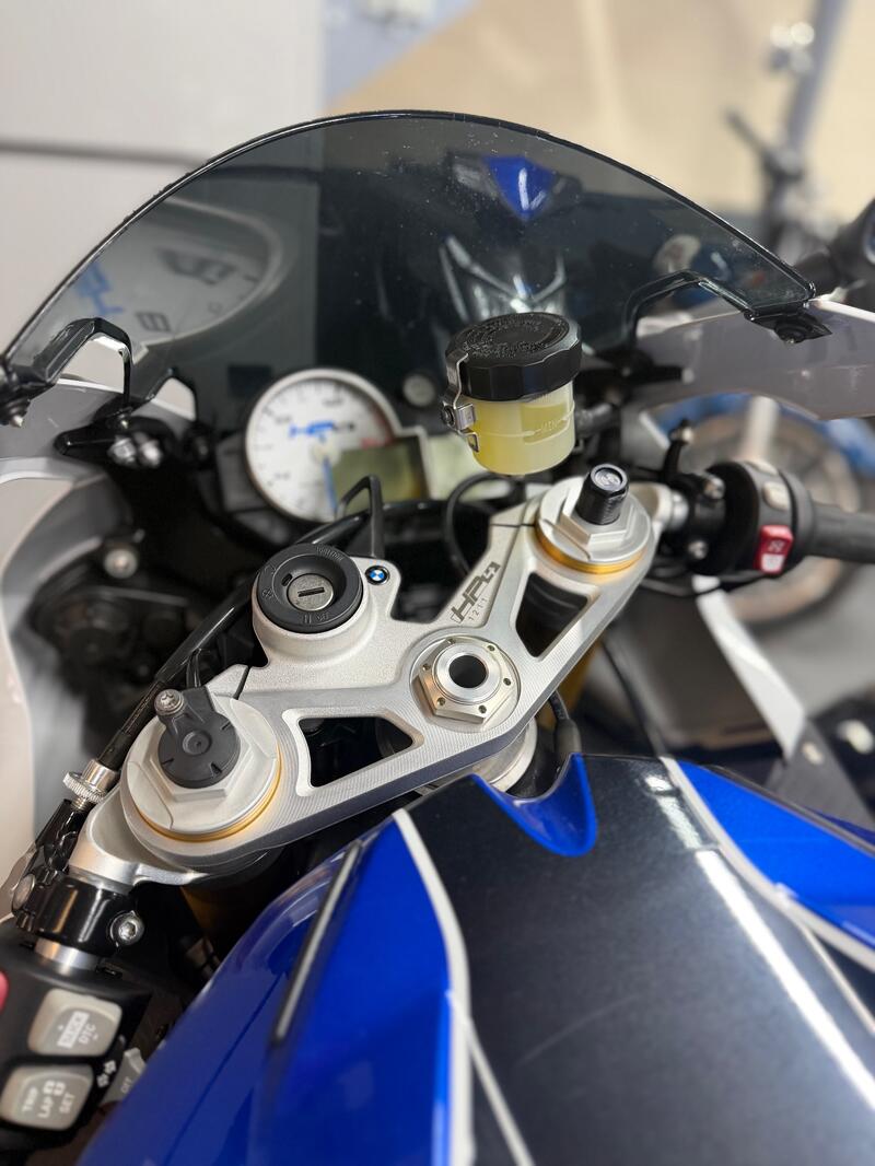 BMW HP4