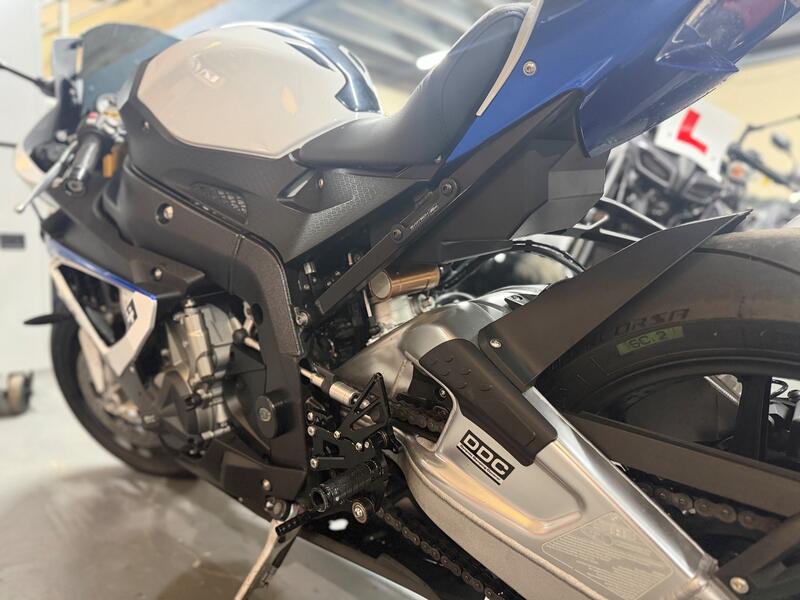 BMW HP4