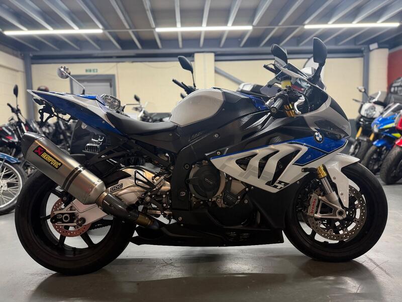 BMW HP4